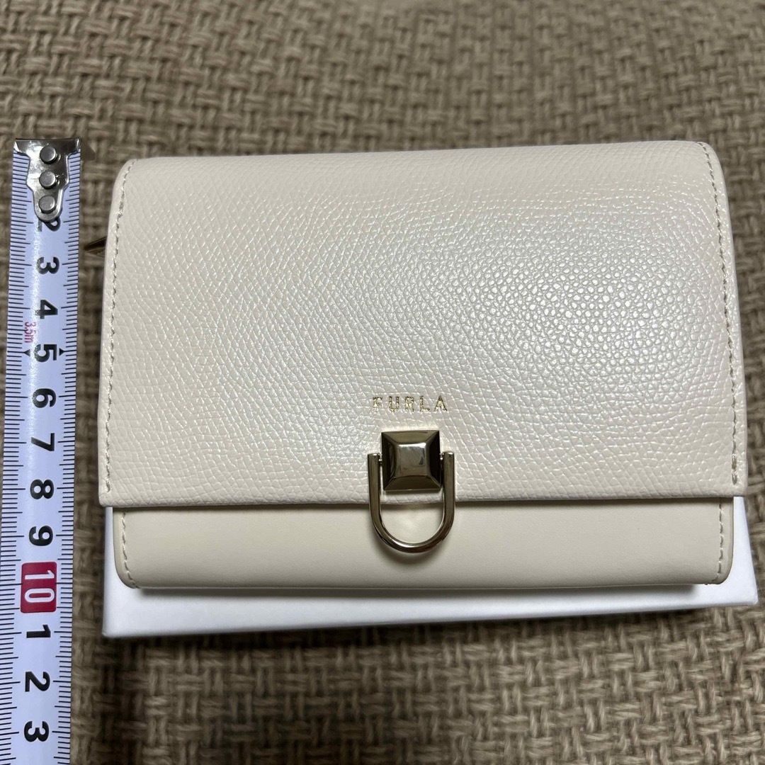 Furla(フルラ)の【けいぴい様専用】FURLフルラ　財布　ミニ財布　二つ折り財布　白　ホワイト レディースのファッション小物(財布)の商品写真