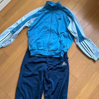 アディダス(adidas)のadidasジャージ(ジャケット/上着)