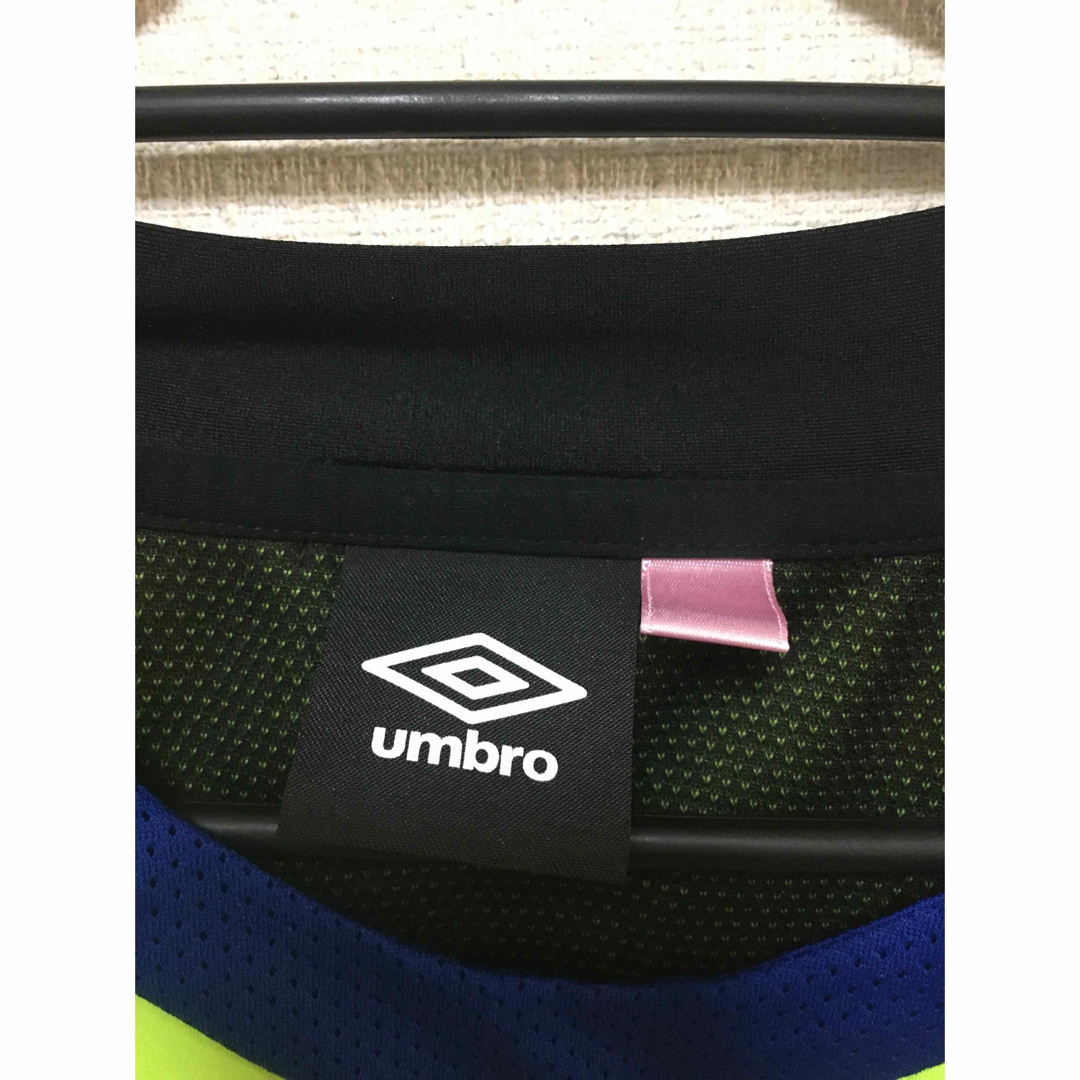 UMBRO(アンブロ)の【アンブロ】ガンバ大阪トレーニングウェア スポーツ/アウトドアのサッカー/フットサル(ウェア)の商品写真