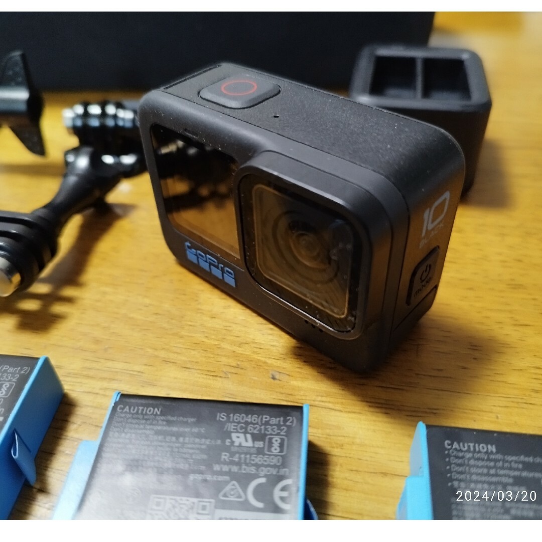 ヨッシー様専用　GoPro ゴープロ アクションカメラ HERO10 他付属品 スマホ/家電/カメラのカメラ(ビデオカメラ)の商品写真