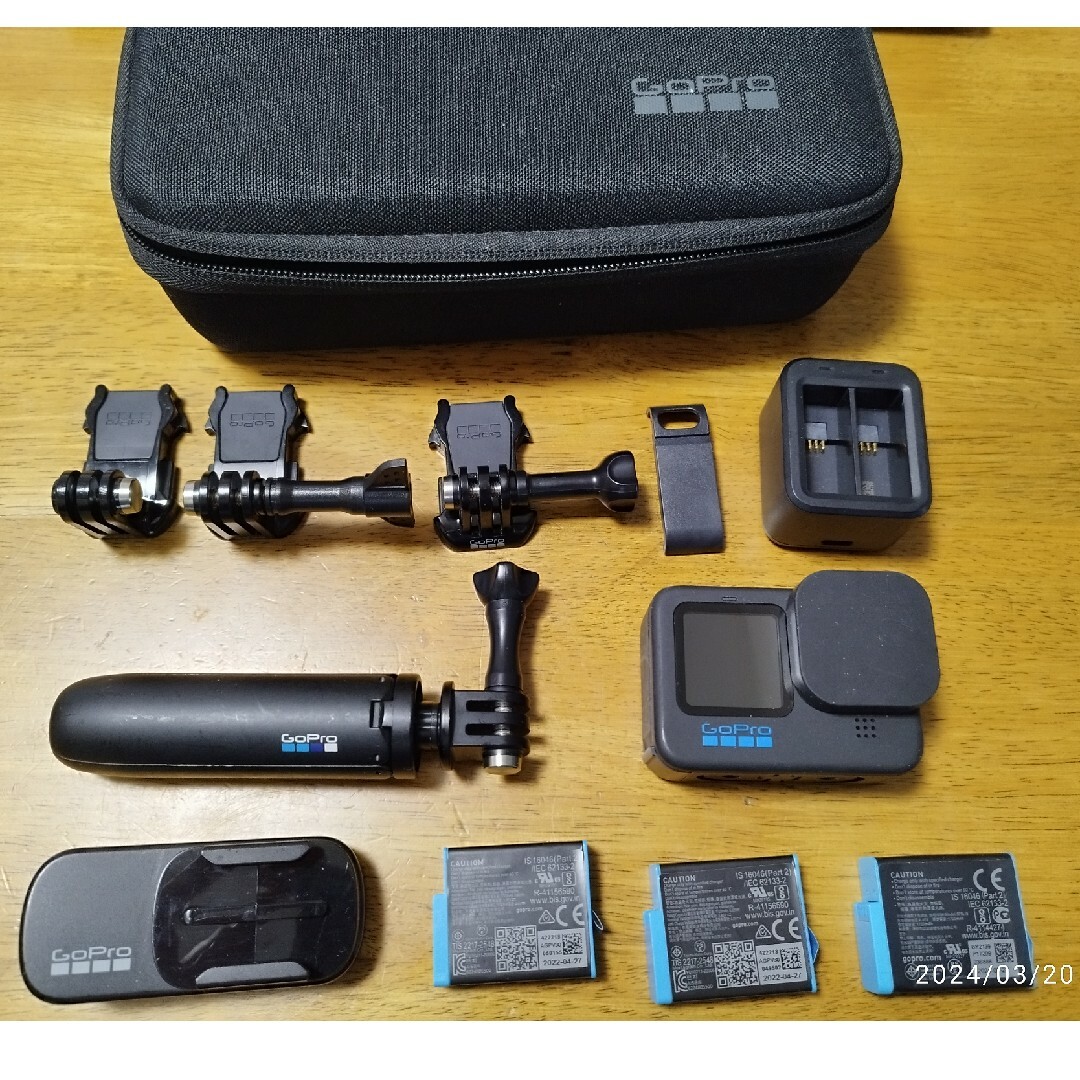 ヨッシー様専用　GoPro ゴープロ アクションカメラ HERO10 他付属品 スマホ/家電/カメラのカメラ(ビデオカメラ)の商品写真