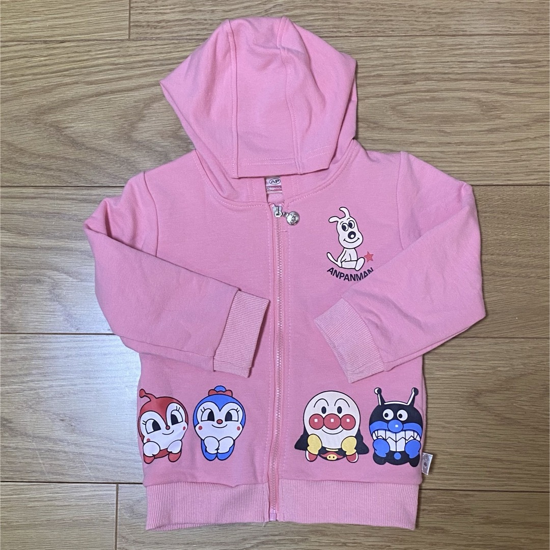 アンパンマンパーカー　90 キッズ/ベビー/マタニティのキッズ服女の子用(90cm~)(ジャケット/上着)の商品写真