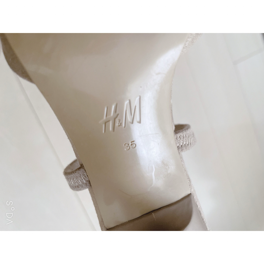 H&M(エイチアンドエム)のH&Mポインテッドトゥ パンプス 35 ベージュ レディースの靴/シューズ(ハイヒール/パンプス)の商品写真