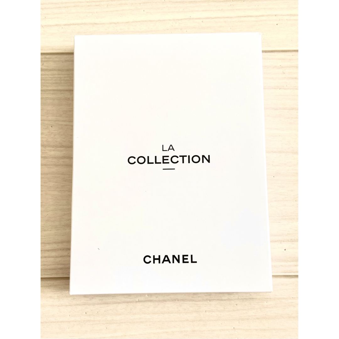 CHANEL(シャネル)の【未使用品】シャネル ラコレクション ギフト 付箋ペンシルセット インテリア/住まい/日用品の文房具(ノート/メモ帳/ふせん)の商品写真