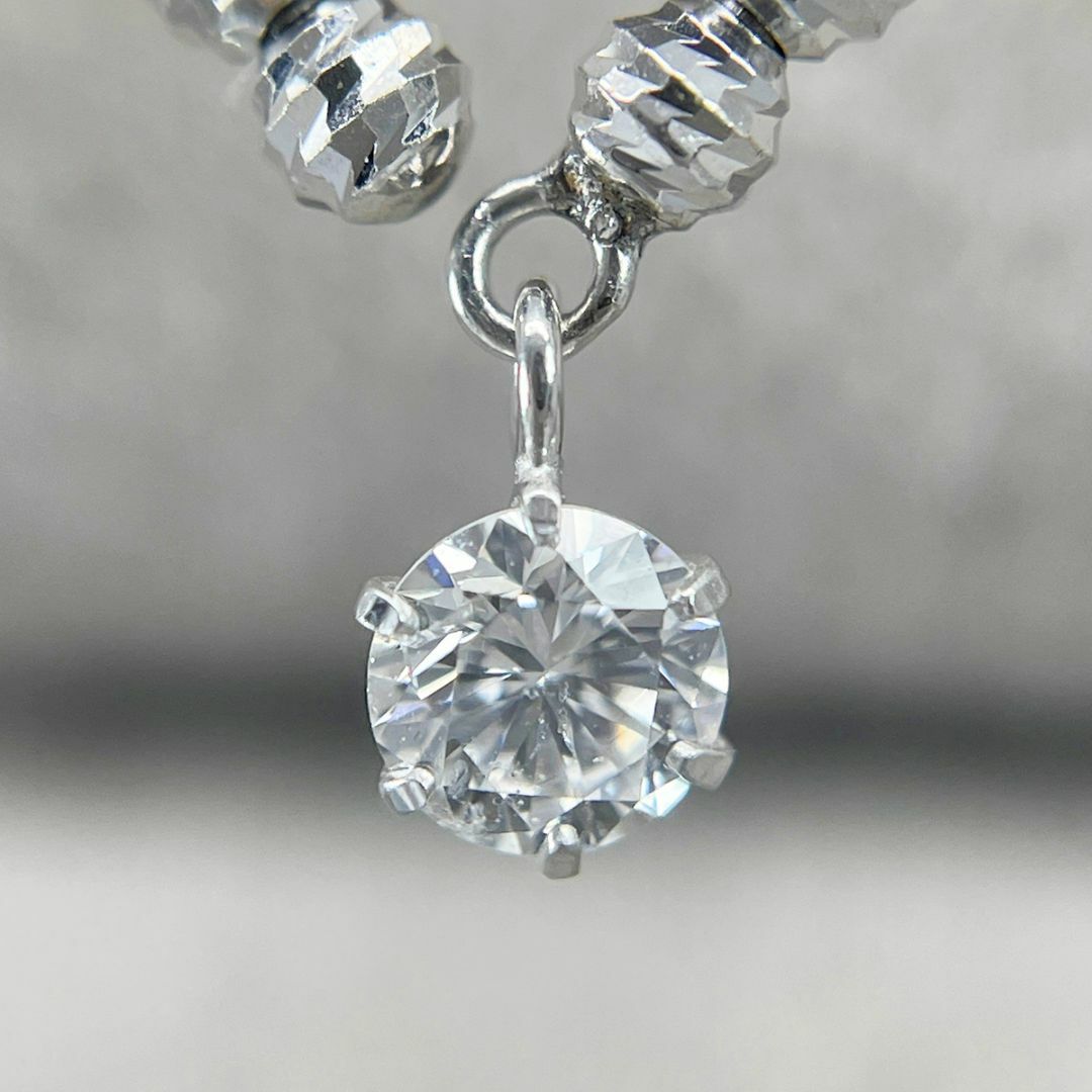 K18WG 天然ダイヤモンド 0.1ct V字型 サイズ調整可能 リング 9号〜 レディースのアクセサリー(リング(指輪))の商品写真