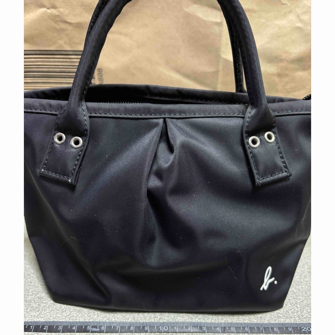 agnes b.(アニエスベー)のアニエスベー　ハンドバッグ　ナイロン　黒　ブラック レディースのバッグ(ハンドバッグ)の商品写真
