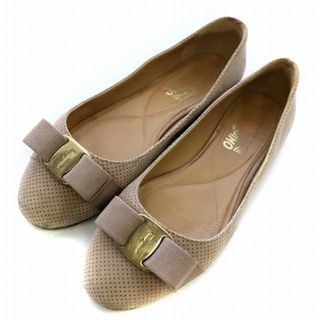 サルヴァトーレフェラガモ(Salvatore Ferragamo)のサルヴァトーレフェラガモ ヴァラ パンプス フラットシューズ 7 24.5㎝(ハイヒール/パンプス)