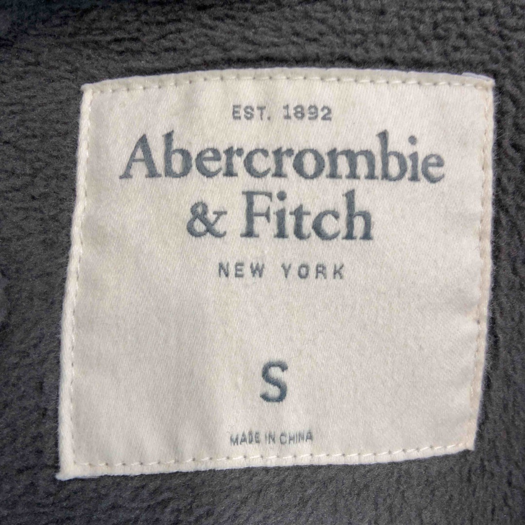 Abercrombie&Fitch(アバクロンビーアンドフィッチ)のAbercrombie&Fitch アバクロンビーアンドフィッチ メンズ フリースジャケット メンズのジャケット/アウター(その他)の商品写真