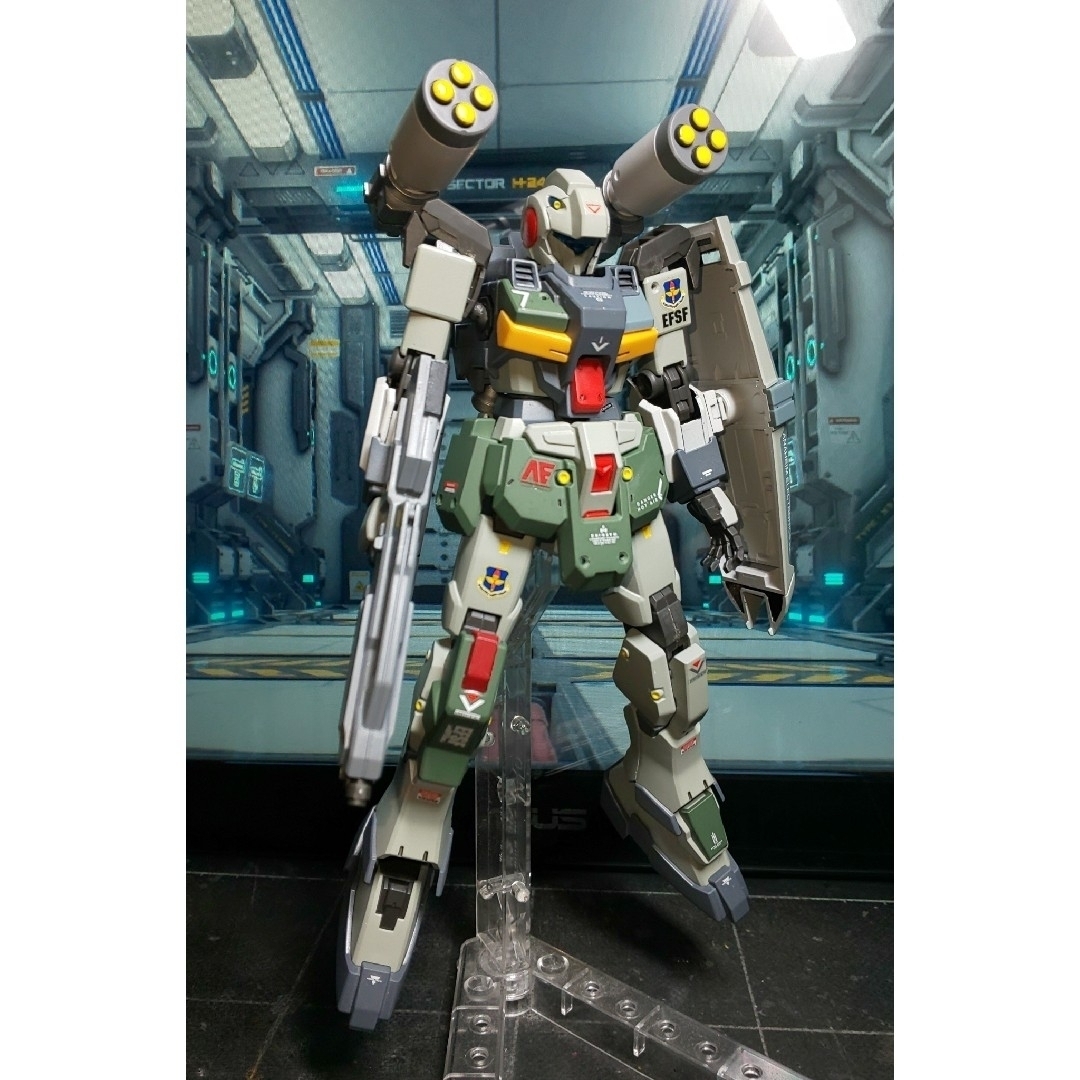 BANDAI(バンダイ)のHGUC ガンダム戦記 ジーライン SA オリジナルカラー 完成品 エンタメ/ホビーのおもちゃ/ぬいぐるみ(模型/プラモデル)の商品写真