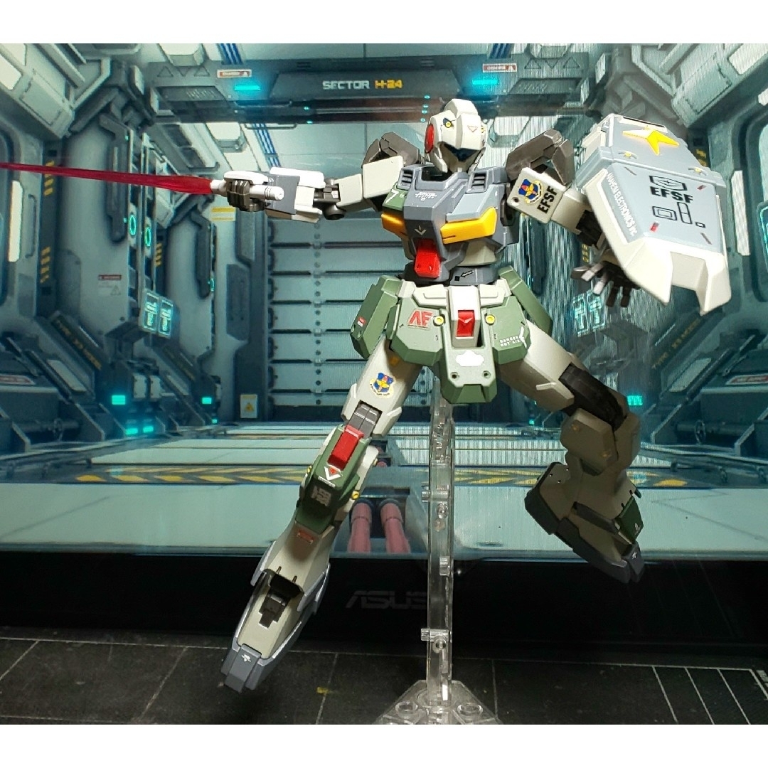 BANDAI(バンダイ)のHGUC ガンダム戦記 ジーライン SA オリジナルカラー 完成品 エンタメ/ホビーのおもちゃ/ぬいぐるみ(模型/プラモデル)の商品写真