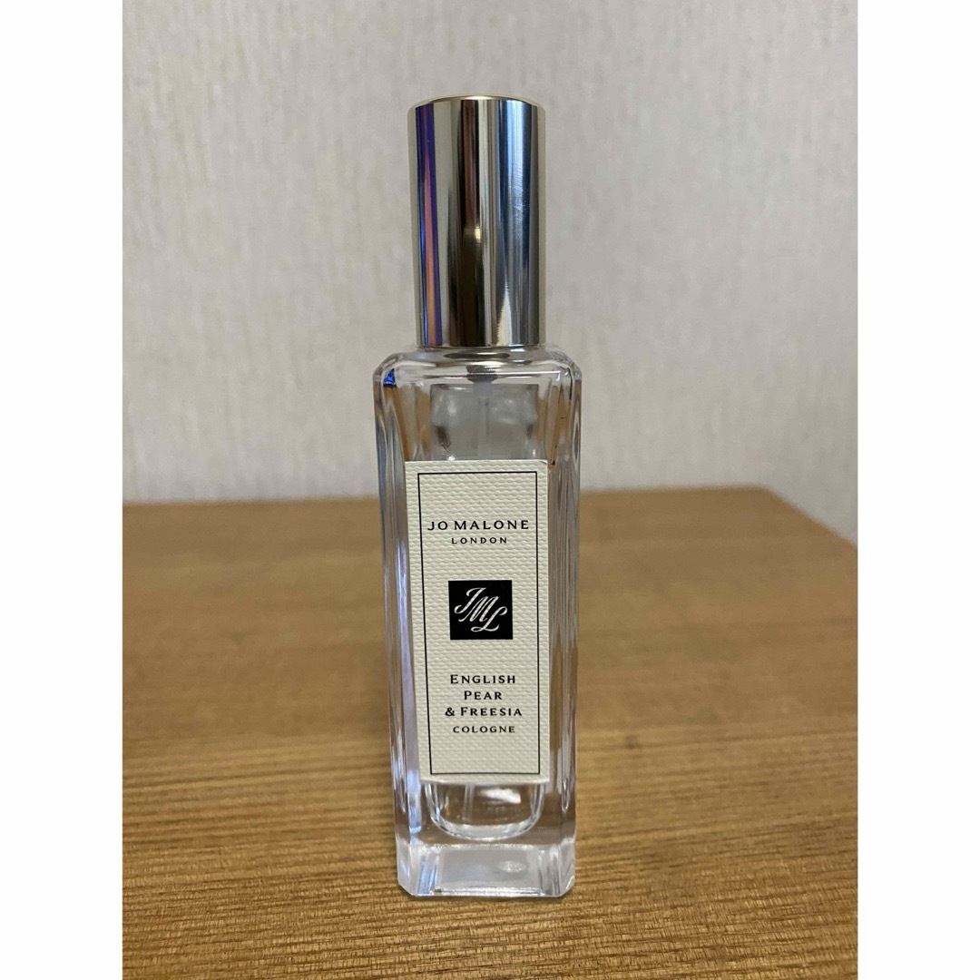 Jo Malone(ジョーマローン)のラヴリ様専用　ジョーマローン　イングリッシュペアー&フリージアコロン コスメ/美容の香水(香水(女性用))の商品写真