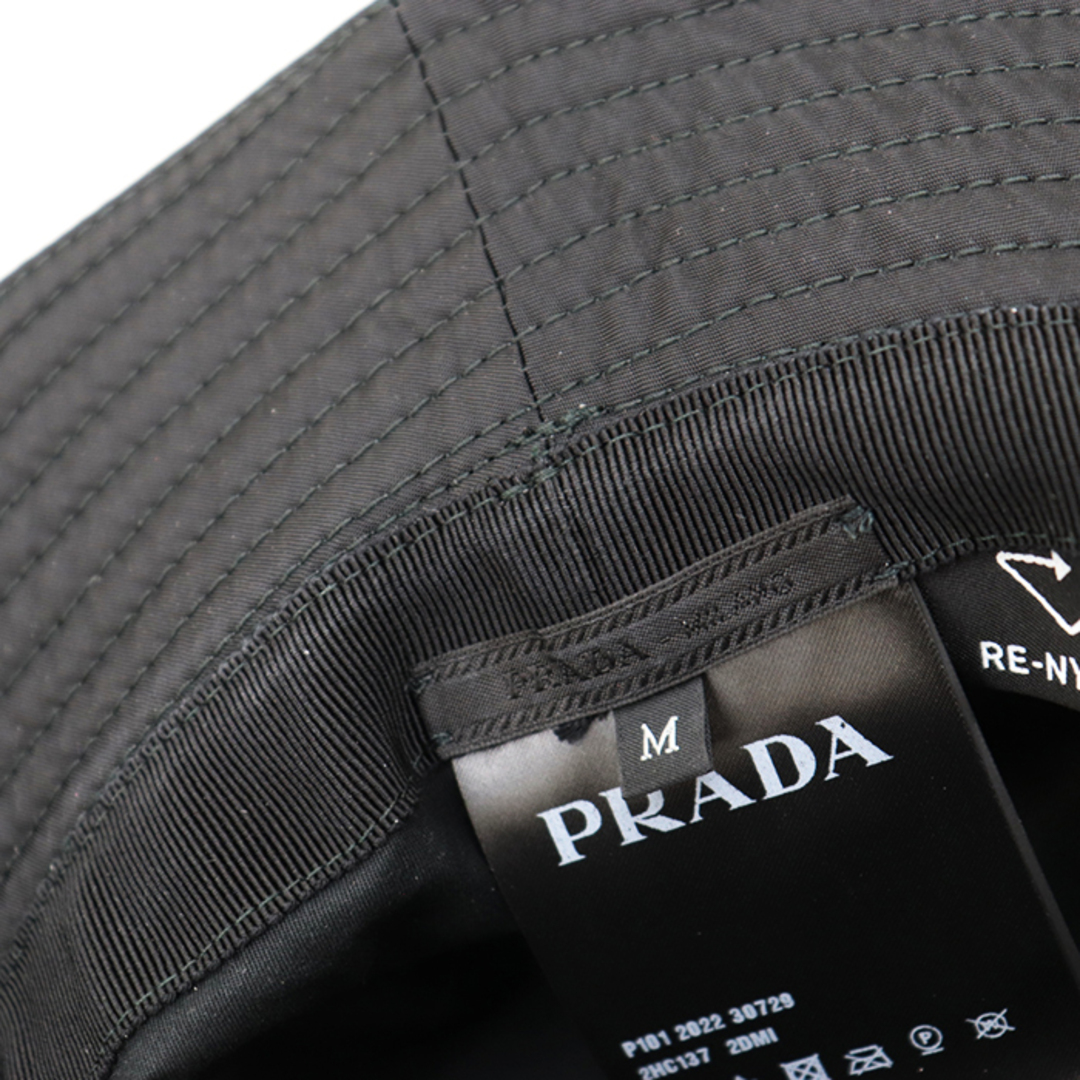 PRADA(プラダ)の新品同様 プラダ 22年製 三角プレート RE-NYLON バケット ハット 黒 ブラック サイズM PRADA レディースの帽子(ハット)の商品写真