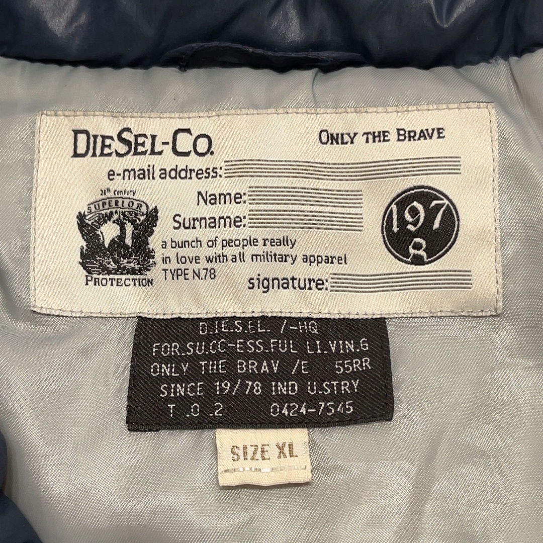 DIESEL(ディーゼル)のDIESEL ディーゼル ダウンベスト メンズ ネイビー XL メンズのジャケット/アウター(ダウンベスト)の商品写真