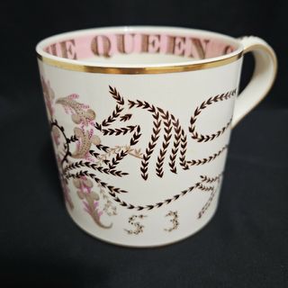 ウェッジウッド(WEDGWOOD)の美品 Wedgwood 1953年製造 エリザベス女王 戴冠式記念 タンカード(食器)