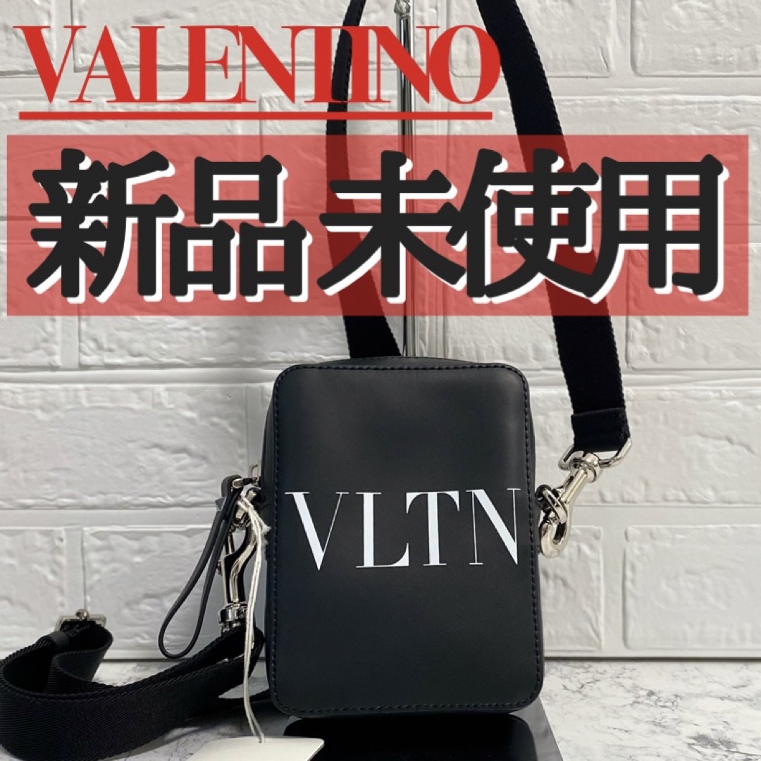 valentino garavani(ヴァレンティノガラヴァーニ)のヴァレンティノ ガラヴァーニ VLTN ロゴ レザー ショルダーバッグ 斜め掛け メンズのバッグ(ショルダーバッグ)の商品写真