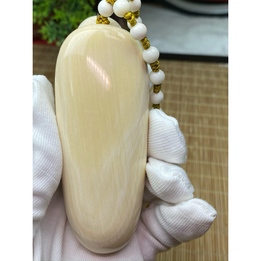 マンモス牙彫り弥勒彫刻置物 マンモス牙彫り弥勒彫刻置物