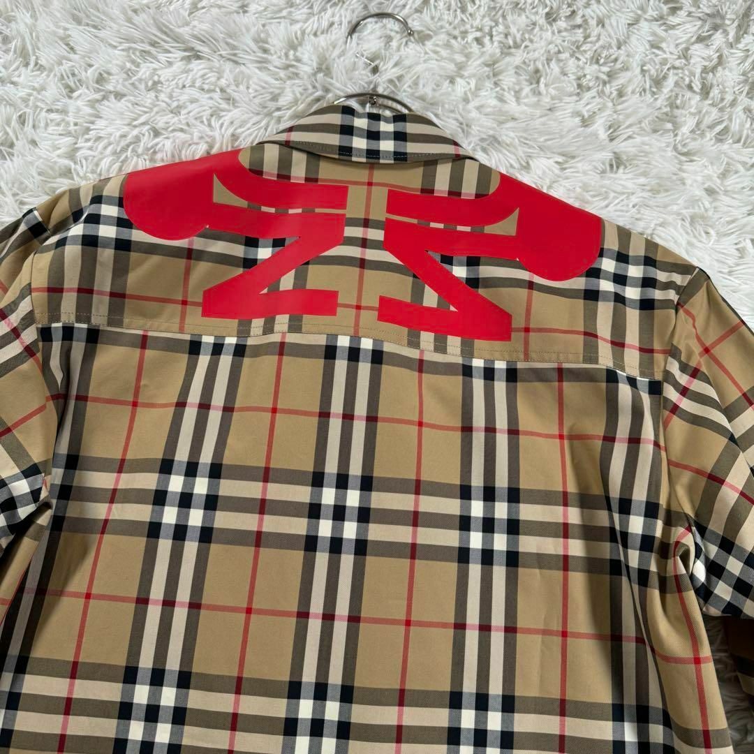 BURBERRY(バーバリー)の未使用 入手困難 BURBERRY ハーフジップシャツ Sサイズ 22SS メンズのトップス(Tシャツ/カットソー(半袖/袖なし))の商品写真