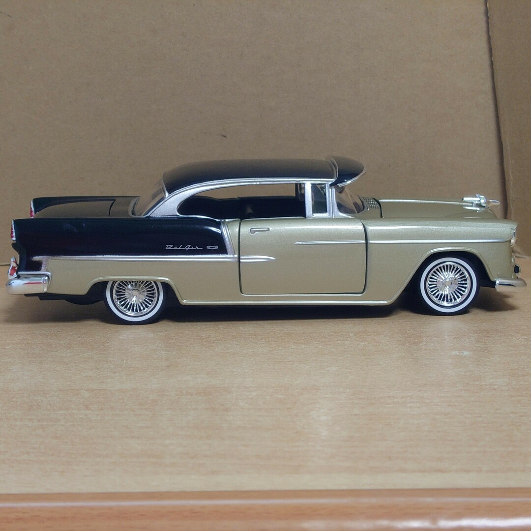 1/24 シボレーベルエア 1955ベージュツートン Chevy Bel Air エンタメ/ホビーのおもちゃ/ぬいぐるみ(ミニカー)の商品写真