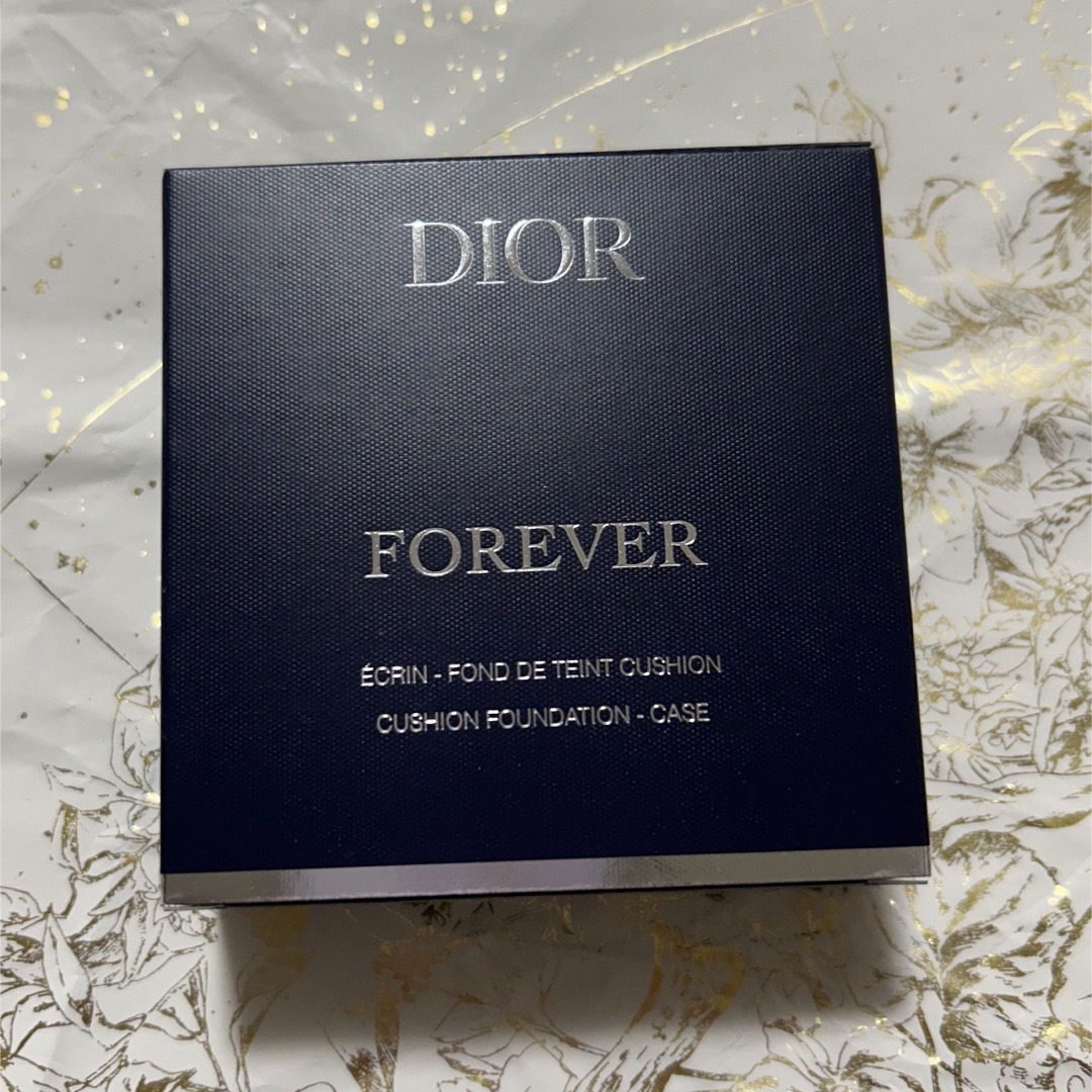 Dior(ディオール)のディオールスキン フォーエヴァー クッション ケース  ベージュ コスメ/美容のメイク道具/ケアグッズ(ボトル・ケース・携帯小物)の商品写真