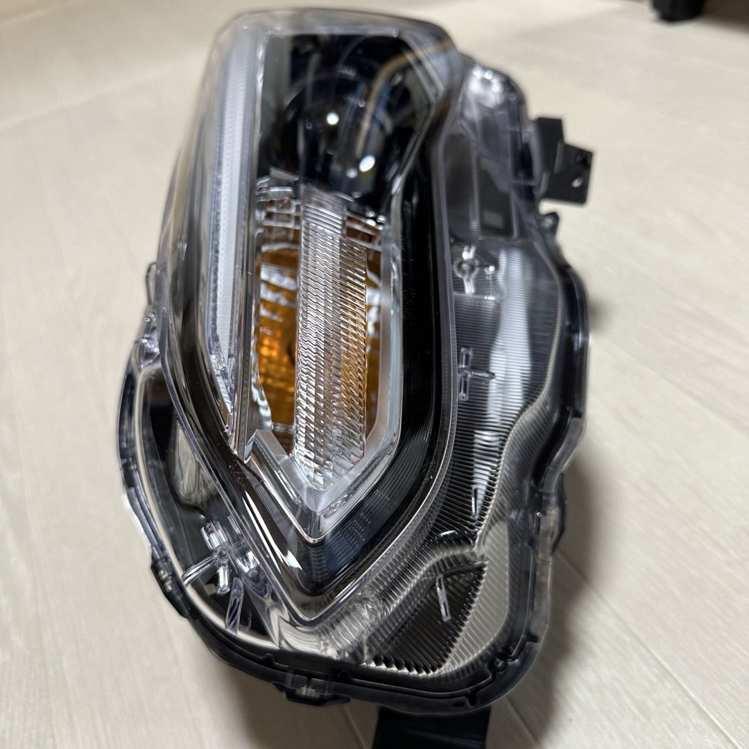 インプレッサ　G4 GT3 GT6 GT7 後期　左　LED 純正　ヘッドライト 自動車/バイクの自動車(その他)の商品写真