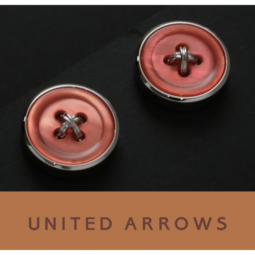 UNITED ARROWS(ユナイテッドアローズ)の4070◆ユナイテッドアローズ◆カフス◆ボタン レッド＆シルバー◆カフスボタン メンズのファッション小物(カフリンクス)の商品写真