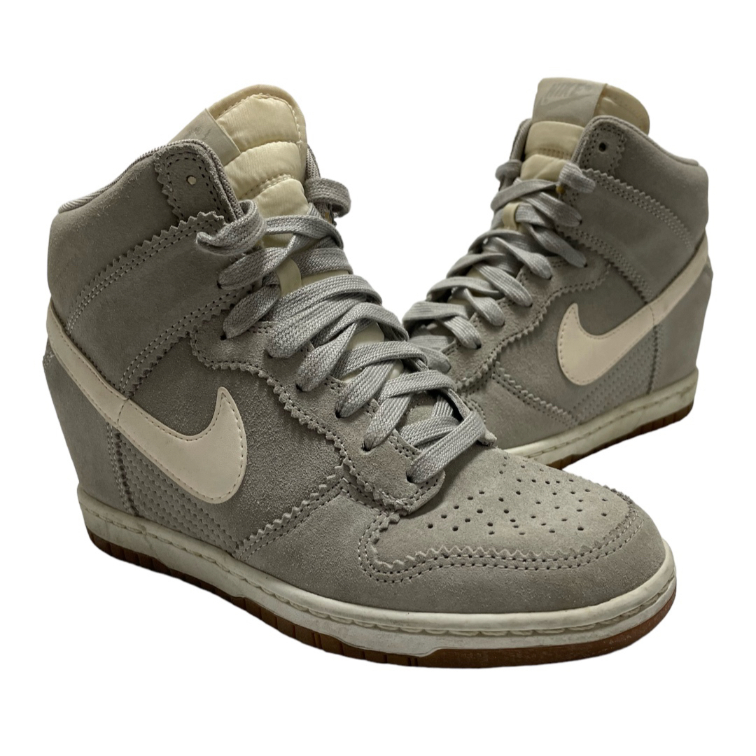 NIKE(ナイキ)のNIKE WMNS DUNK SKY HI PRM 24cm ナイキ ダンク レディースの靴/シューズ(スニーカー)の商品写真