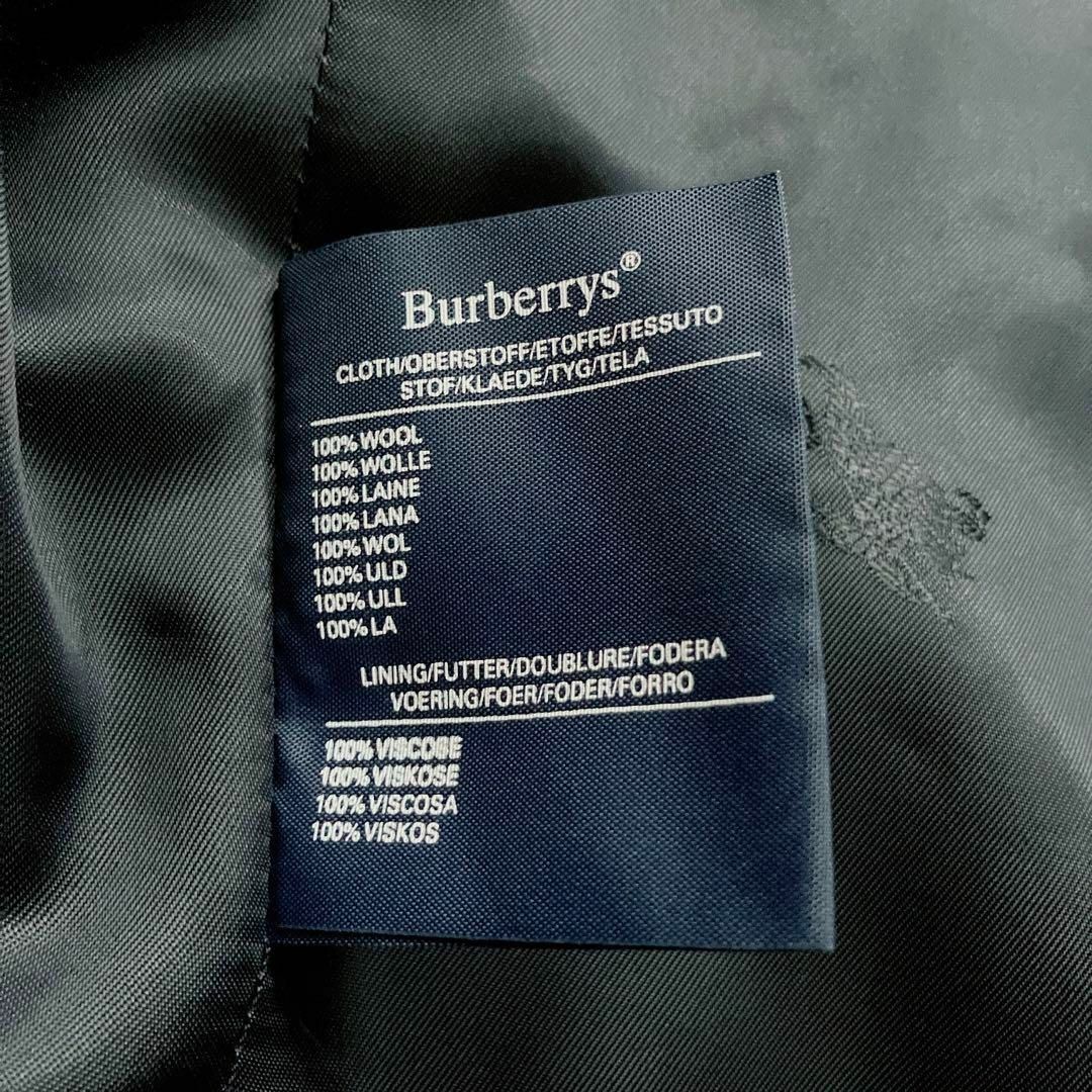 BURBERRY(バーバリー)の【美品】バーバリー  ダブルブレザー　紺ブレ　金ボタン ホースロゴ刻印ボタン レディースのジャケット/アウター(テーラードジャケット)の商品写真