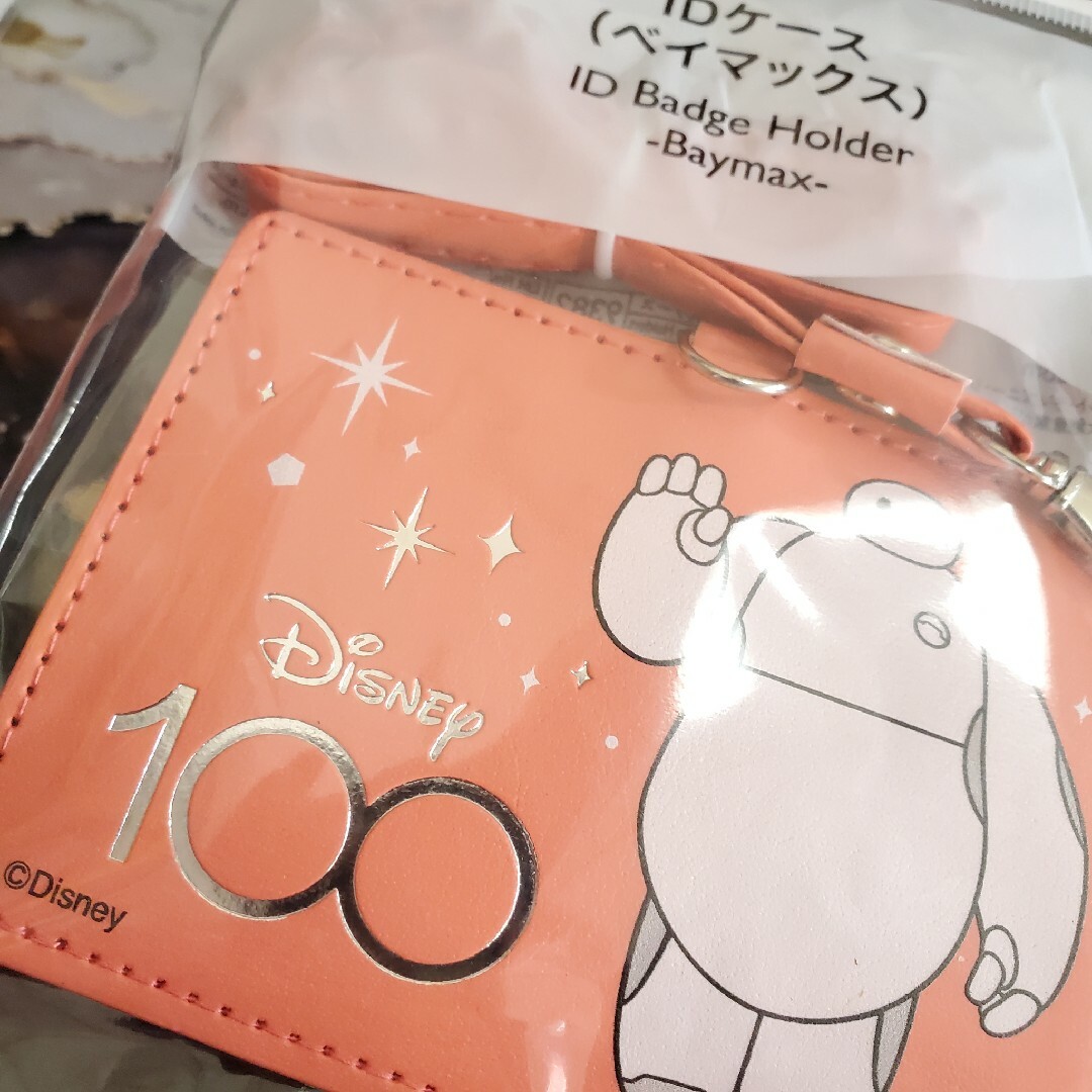 Disney(ディズニー)のディズニー100 パスケース ベイマックス ICカード入れ 定期入れ パスケース レディースのファッション小物(パスケース/IDカードホルダー)の商品写真