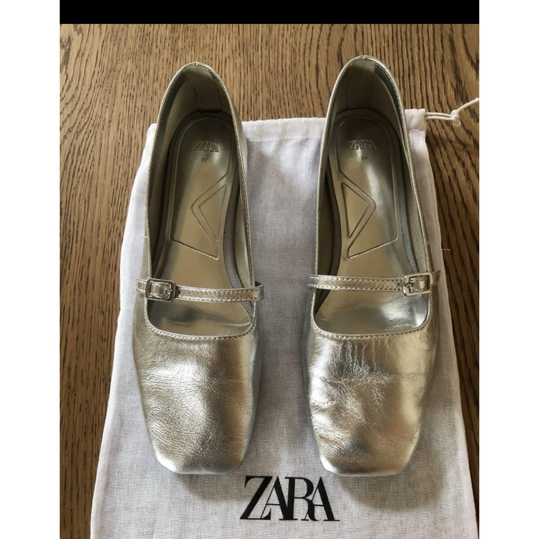 ZARA(ザラ)のZARA シルバー　フラットシューズ　ローファー　H&M GU ユニクロ レディースの靴/シューズ(バレエシューズ)の商品写真