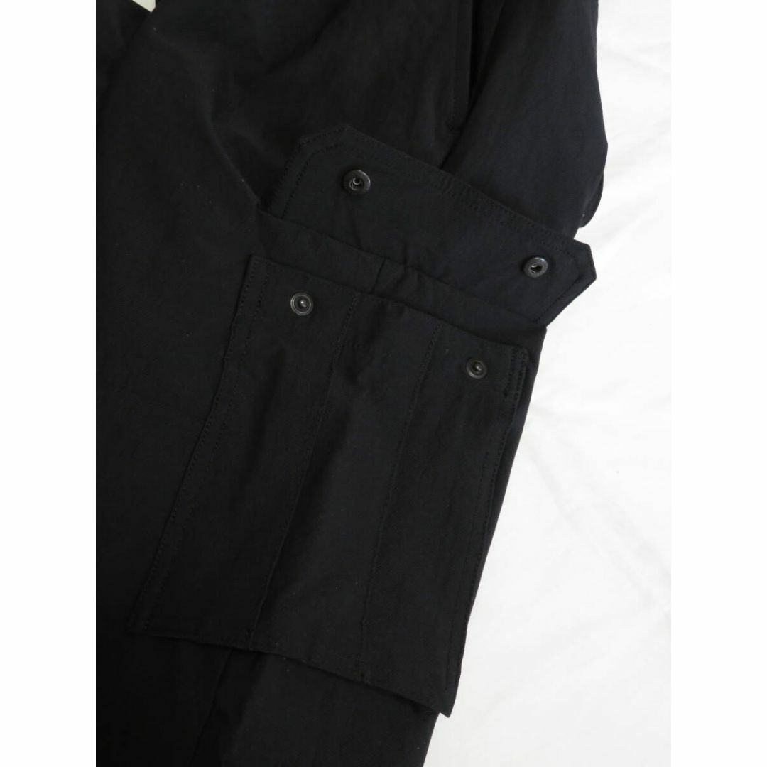 BLACK LABEL CRESTBRIDGE(ブラックレーベルクレストブリッジ)のブラックレーベル クレストブリッジ　黒のカーゴパンツ 　Sサイズ　W72～75  メンズのパンツ(ワークパンツ/カーゴパンツ)の商品写真