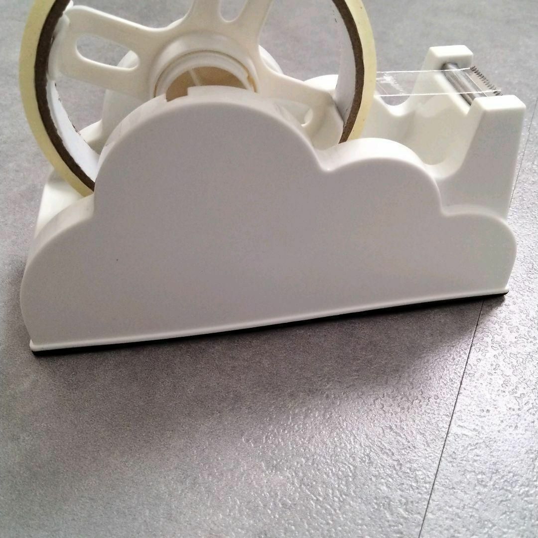 テープ ディスペンサー カッター台 マスキングテープ 雲形 インテリア　くも　雲 ハンドメイドの文具/ステーショナリー(その他)の商品写真