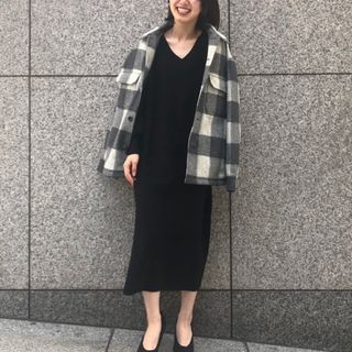 ユニクロ(UNIQLO)の3DコットンニットVネックワンピース（長袖・レギュラー丈・99.5～110cm）(ひざ丈ワンピース)