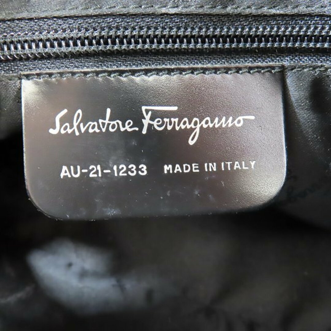 Salvatore Ferragamo(サルヴァトーレフェラガモ)のサルヴァトーレフェラガモ ヴァラ金具 ナイロン トートバッグ ハンドバッグ レディースのバッグ(トートバッグ)の商品写真