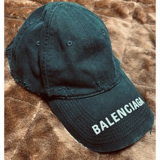 バレンシアガ(Balenciaga)のバレンシアガ balenciaga 加工 キャップ ブラック ロゴ デストロイ(キャップ)