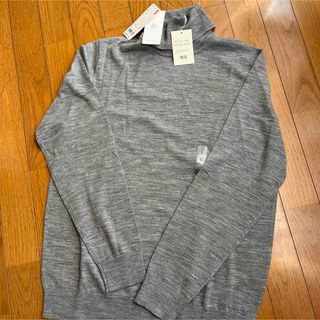 ユニクロ(UNIQLO)の新品☆UNIQLOエクストラファインメリノ　タートルネックセーター(ニット/セーター)