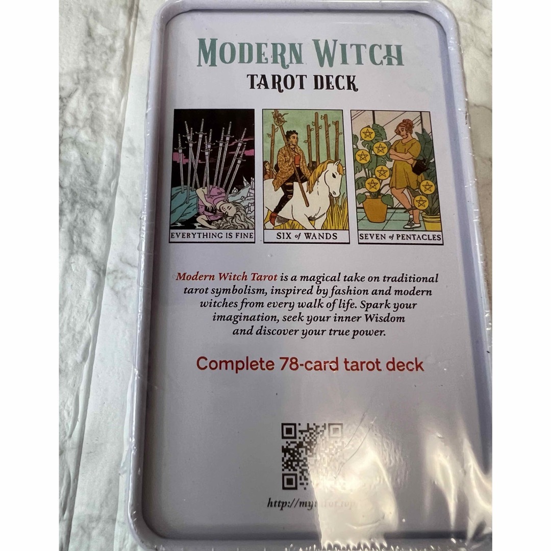 新品未開封品 タロットカード MODERN WITCH TAROT DECK エンタメ/ホビーのテーブルゲーム/ホビー(トランプ/UNO)の商品写真