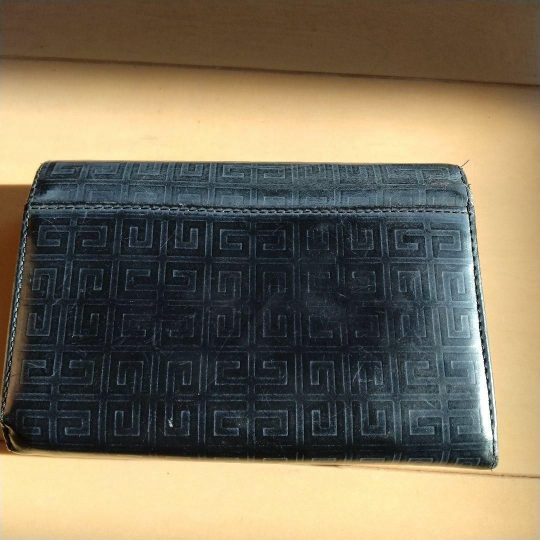 GIVENCHY(ジバンシィ)のGIVENCHY レザー 折り財布 ロゴ型押し ブラック メンズのファッション小物(折り財布)の商品写真