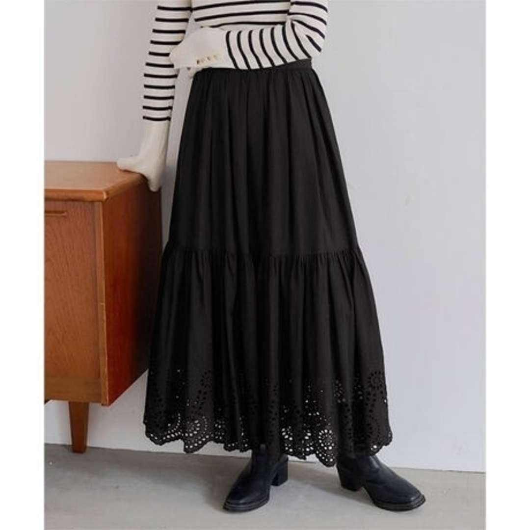 titivate(ティティベイト)のティティベイト 刺繍レースギャザースカート ブラック ロング フレア M レディースのスカート(ロングスカート)の商品写真