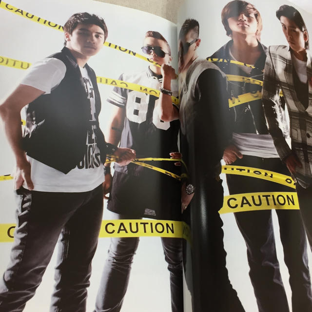 BIGBANG(ビッグバン)のBIG BANG 雑誌 特集 BIG ONE ビッグバン エンタメ/ホビーのタレントグッズ(アイドルグッズ)の商品写真