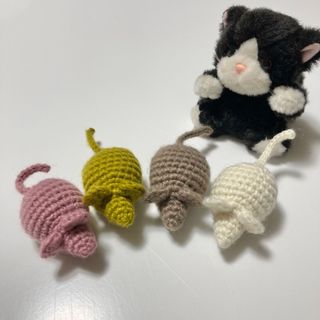 【ハンドメイド】猫のおもちゃ  ＊編みぐるみねず公 - Cセット＊　4個セット(おもちゃ/ペット小物)