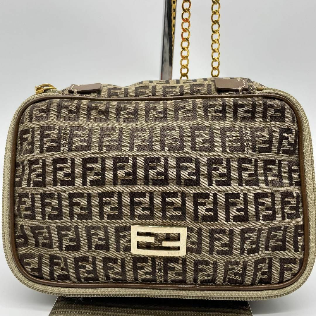FENDI(フェンディ)の極美品✨フェンディ　チェーン　ショルダーバッグ　ズッキーノ　FFゴールド金具 レディースのバッグ(ショルダーバッグ)の商品写真