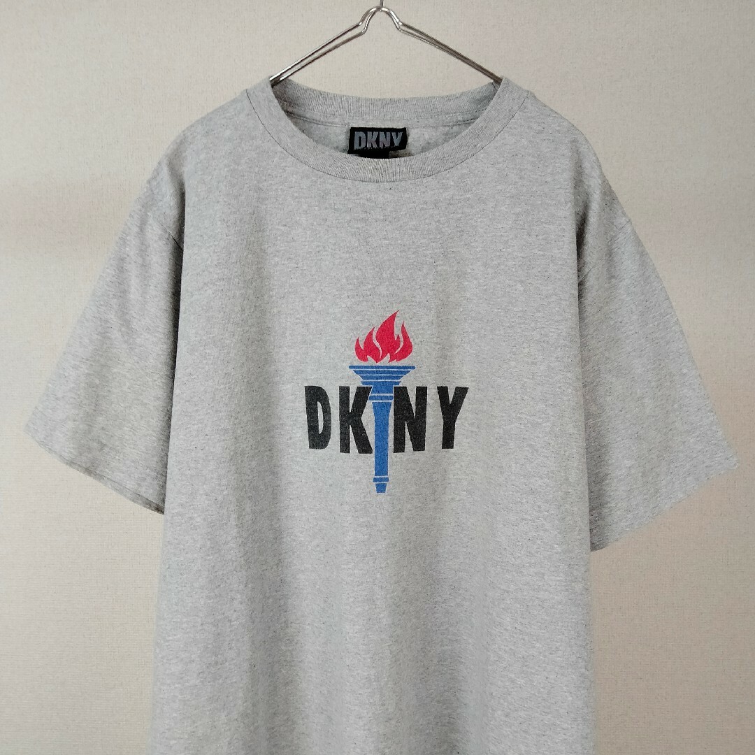 DKNY(ダナキャランニューヨーク)の90s vintage DKNY  デカロゴ　オーバーサイズ　古着　tシャツ メンズのトップス(Tシャツ/カットソー(半袖/袖なし))の商品写真