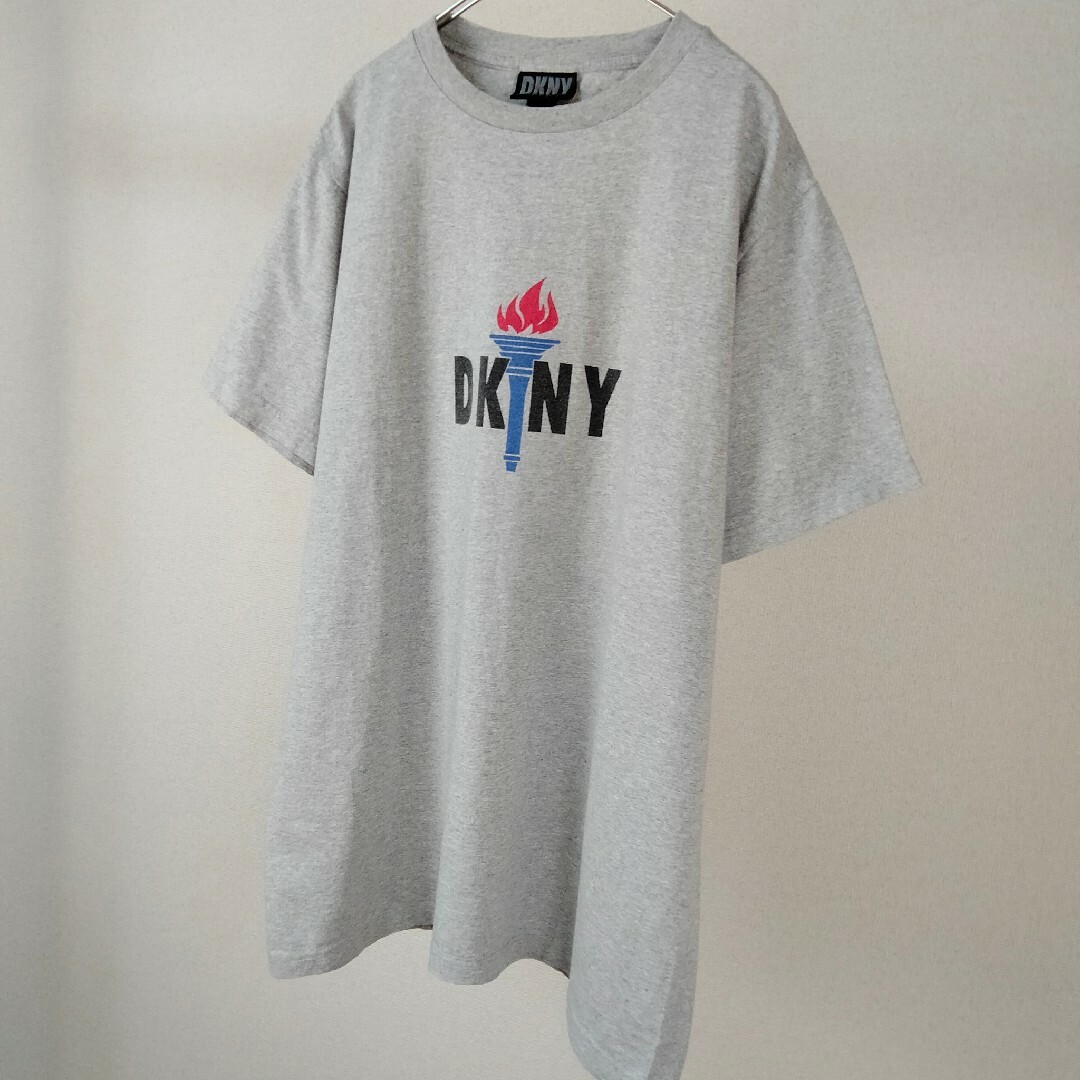 DKNY(ダナキャランニューヨーク)の90s vintage DKNY  デカロゴ　オーバーサイズ　古着　tシャツ メンズのトップス(Tシャツ/カットソー(半袖/袖なし))の商品写真