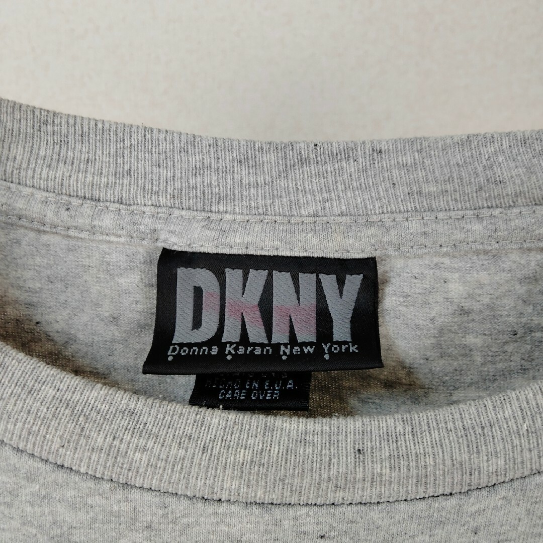 DKNY(ダナキャランニューヨーク)の90s vintage DKNY  デカロゴ　オーバーサイズ　古着　tシャツ メンズのトップス(Tシャツ/カットソー(半袖/袖なし))の商品写真