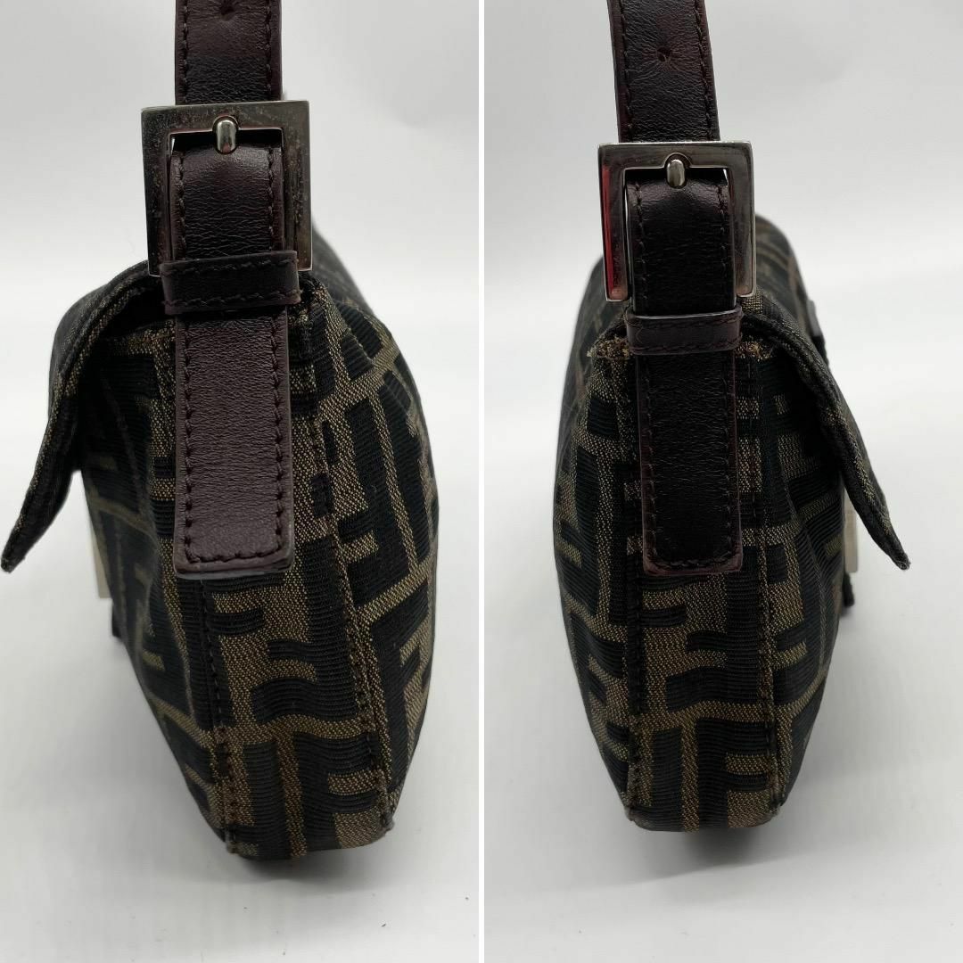 FENDI(フェンディ)の美品✨フェンディ　マンマバケット　ズッカ ワンショルダー　FFロゴ シルバー金具 レディースのバッグ(ショルダーバッグ)の商品写真