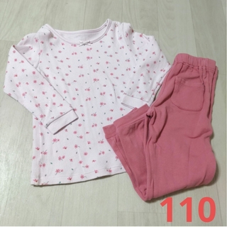 ユニクロ(UNIQLO)の☆　UNIQLO　ユニクロ　長袖パジャマ　110サイズ　花柄　ピンク(パジャマ)