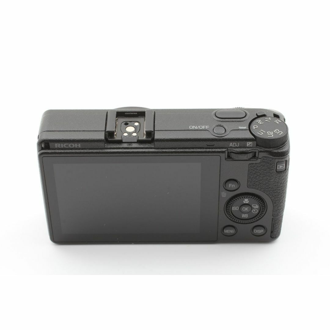 RICOH(リコー)の【ショット数3,424枚】RICOH リコー GR III スマホ/家電/カメラのカメラ(コンパクトデジタルカメラ)の商品写真