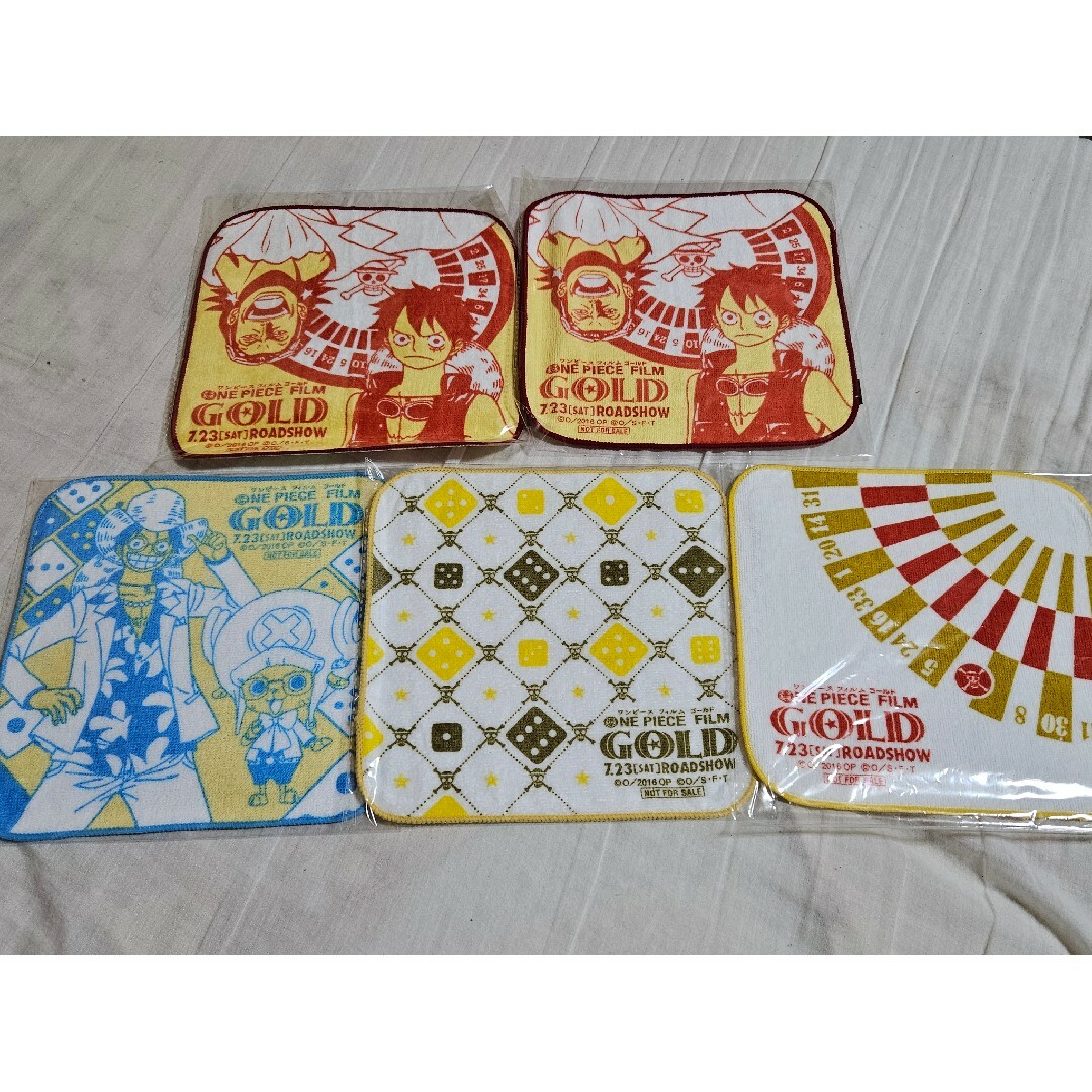 ワンピース フィルムGOLD グッズ まとめ売り エンタメ/ホビーのアニメグッズ(その他)の商品写真