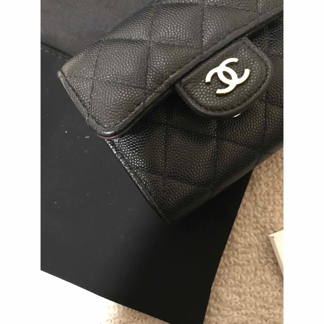 CHANEL(シャネル)のシャネル CHANEL 三つ折り財布　クラシックフラップスモールウォレット レディースのファッション小物(財布)の商品写真