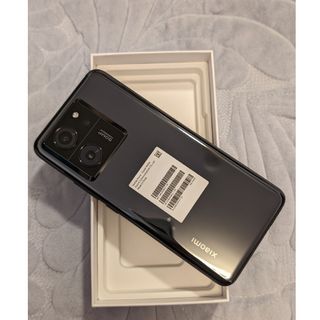 シャオミ(Xiaomi)のXiaomi 13T XIG04 ブラック 新品同様(スマートフォン本体)